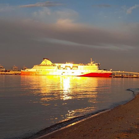 Beautiful Apartment 100Mts Near The Beach In Port Melbourne Eksteriør billede
