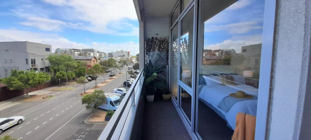 Beautiful Apartment 100Mts Near The Beach In Port Melbourne Eksteriør billede
