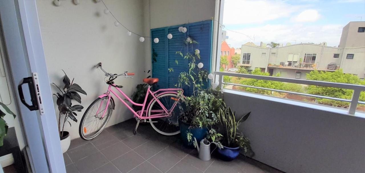 Beautiful Apartment 100Mts Near The Beach In Port Melbourne Eksteriør billede